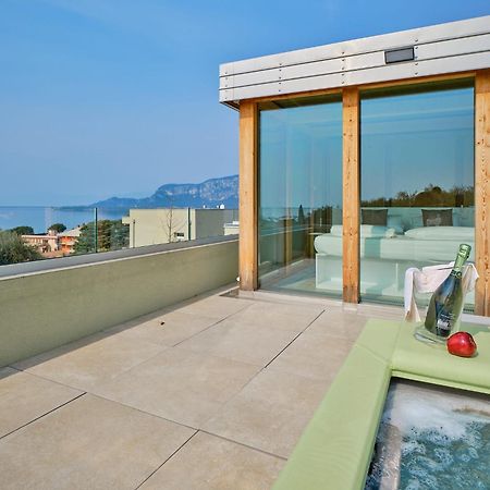 Villa Sunny Lake Suites Бардолино Екстериор снимка