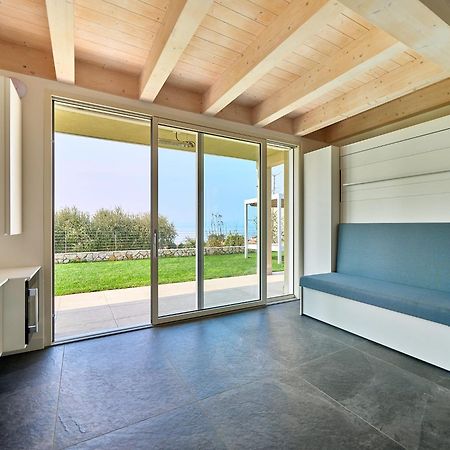 Villa Sunny Lake Suites Бардолино Екстериор снимка