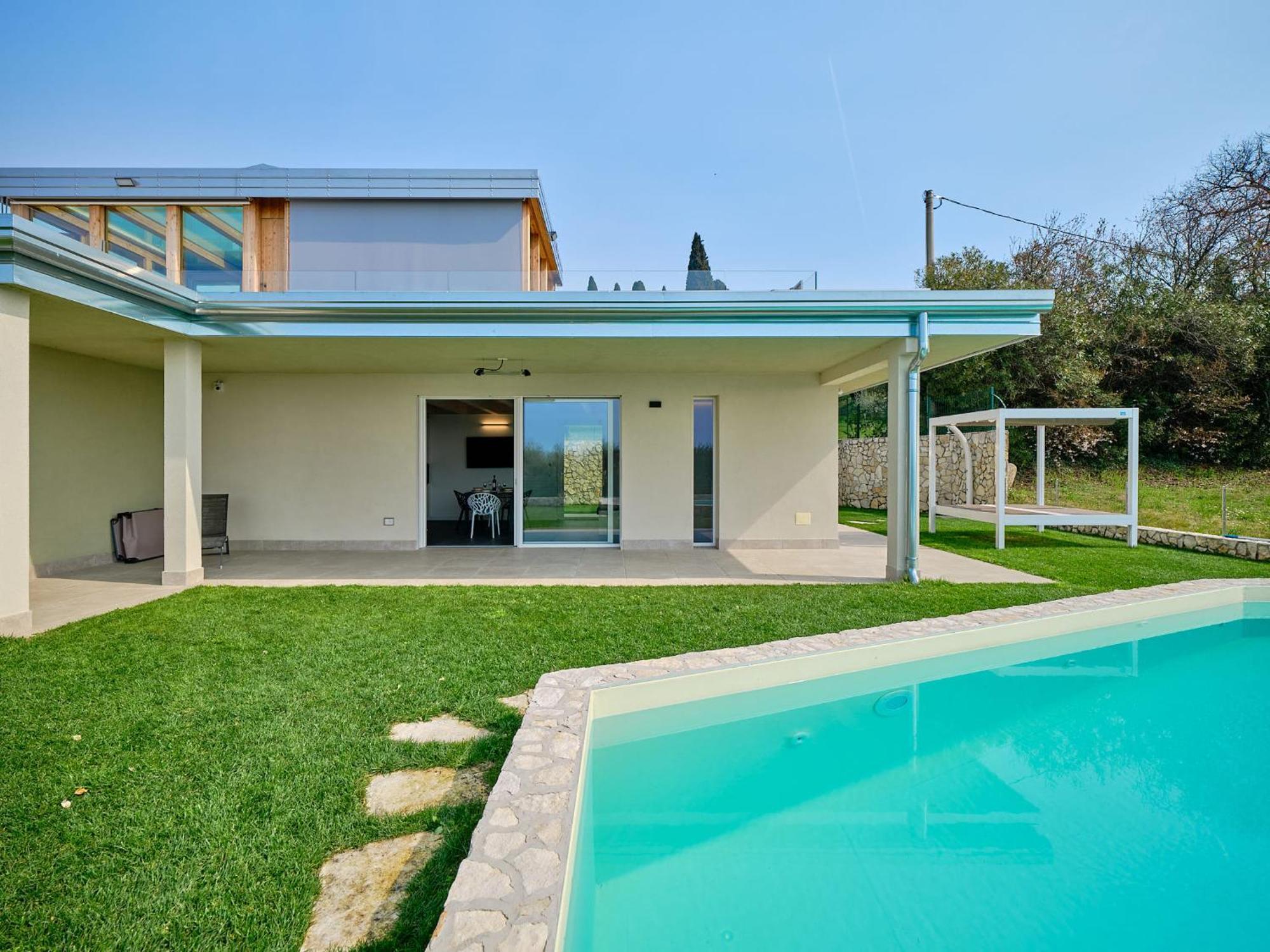 Villa Sunny Lake Suites Бардолино Екстериор снимка