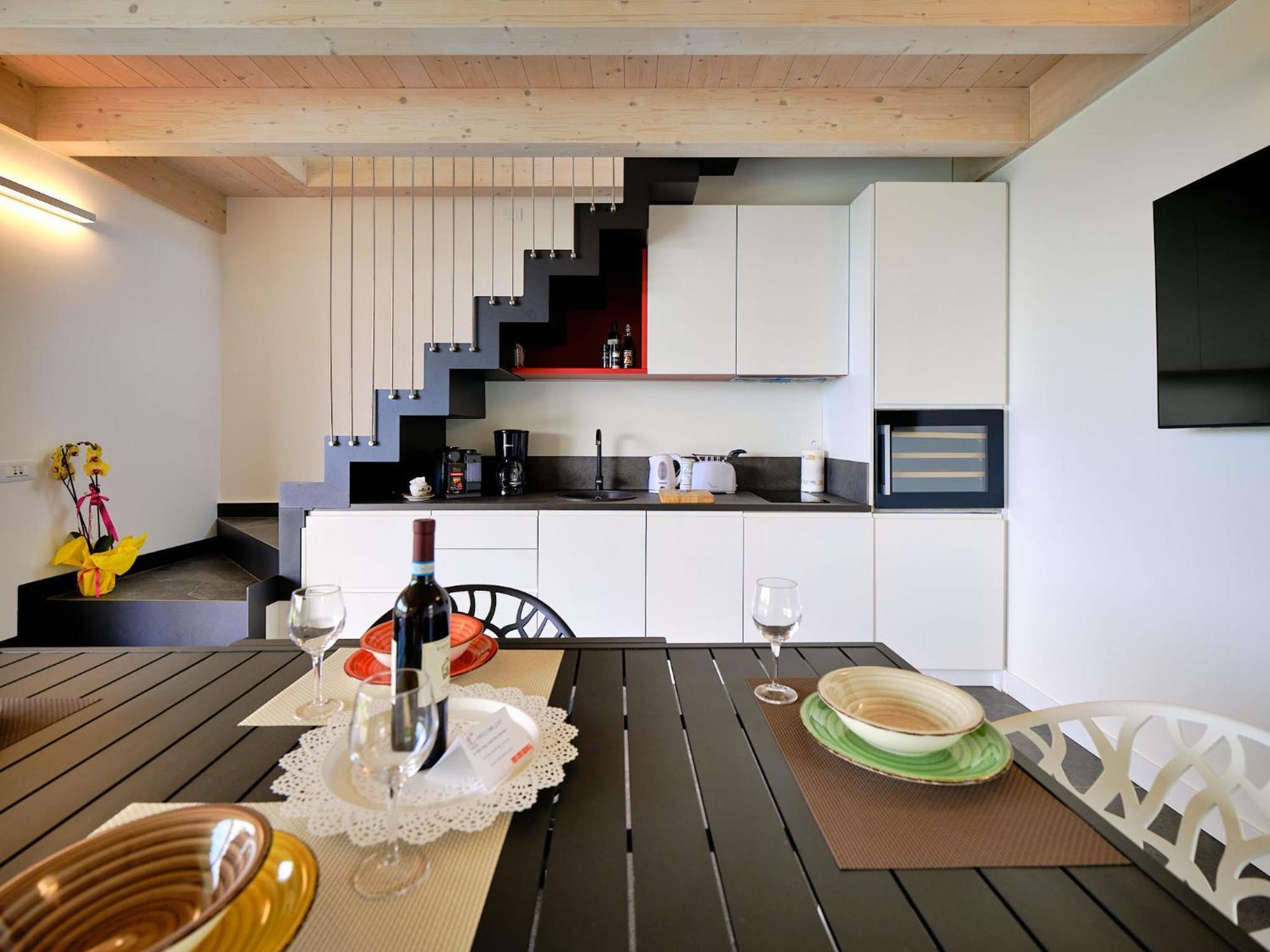 Villa Sunny Lake Suites Бардолино Екстериор снимка