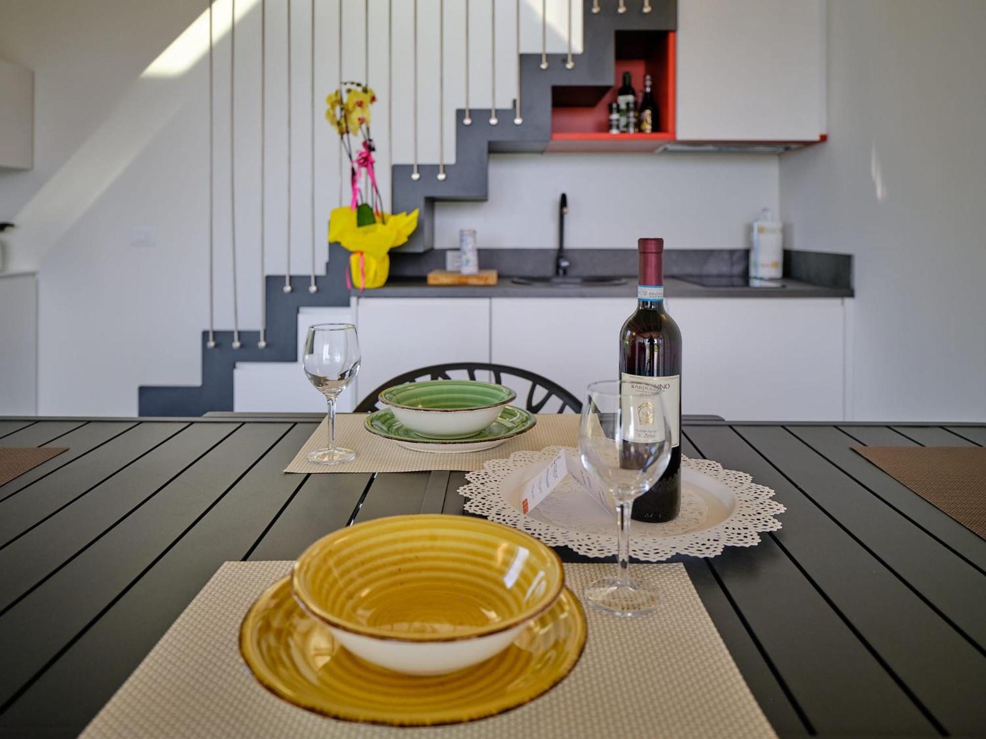 Villa Sunny Lake Suites Бардолино Екстериор снимка