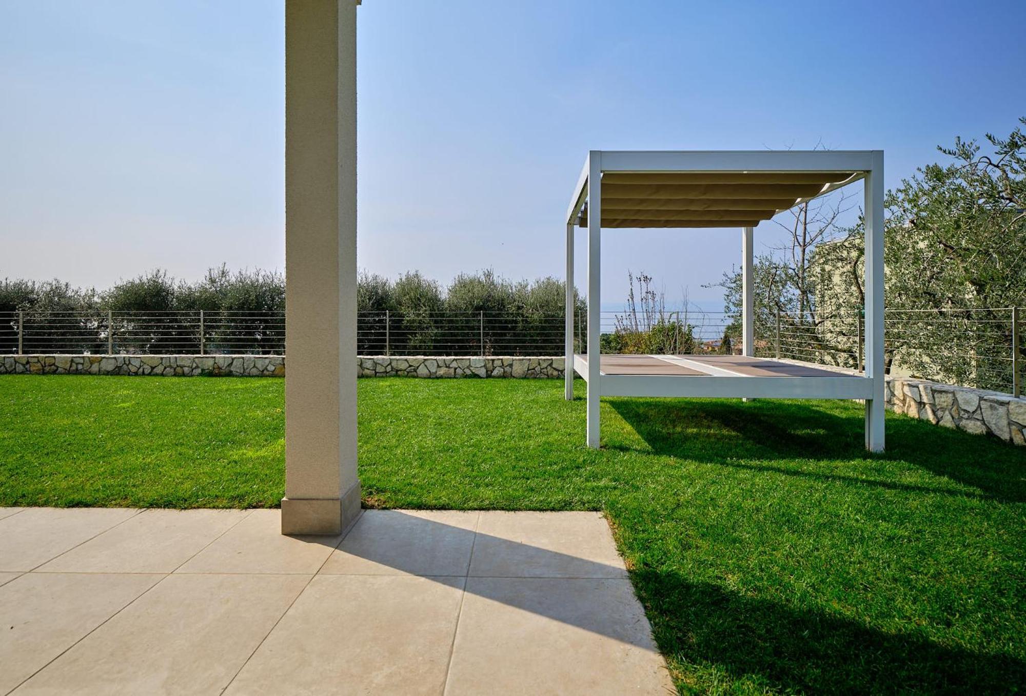Villa Sunny Lake Suites Бардолино Екстериор снимка