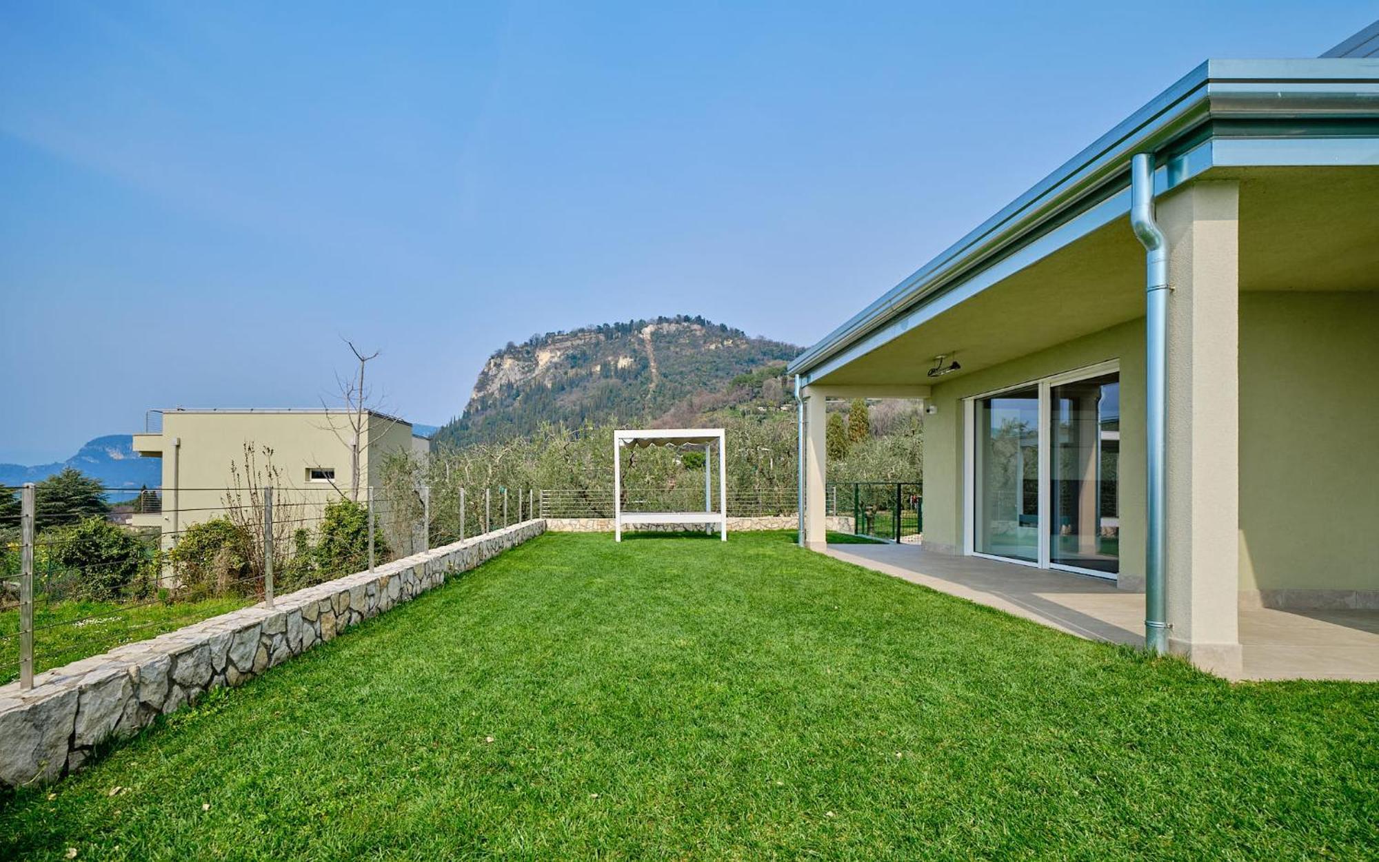 Villa Sunny Lake Suites Бардолино Екстериор снимка
