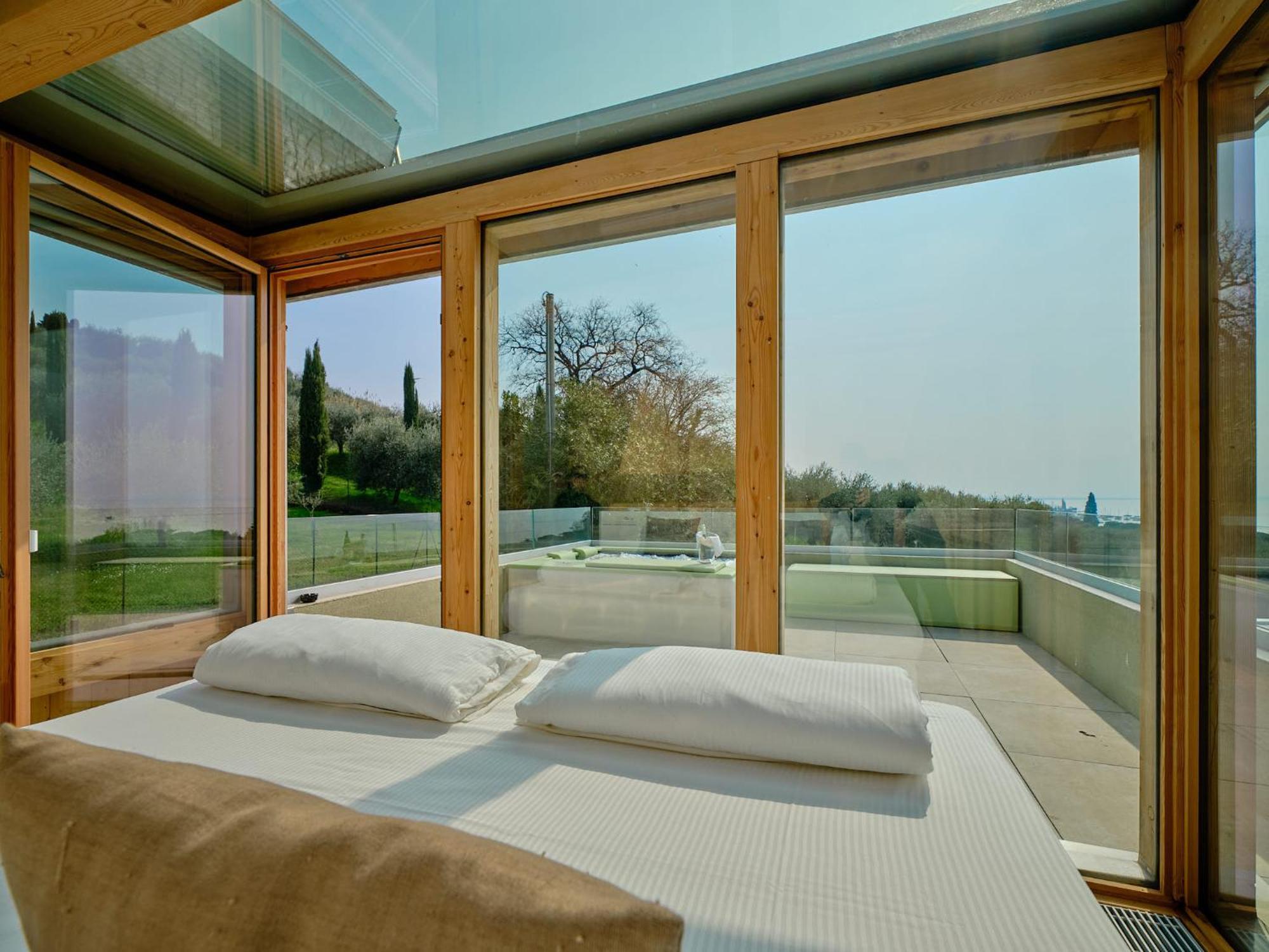 Villa Sunny Lake Suites Бардолино Екстериор снимка